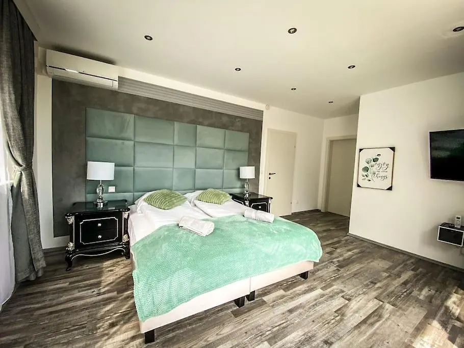 Villa Vienna Mit Pool Austria